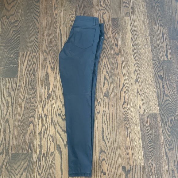 LULULEMON Skinny-Fit Pant 30” Warpstream 31 Waist. - Picture 3 of 4